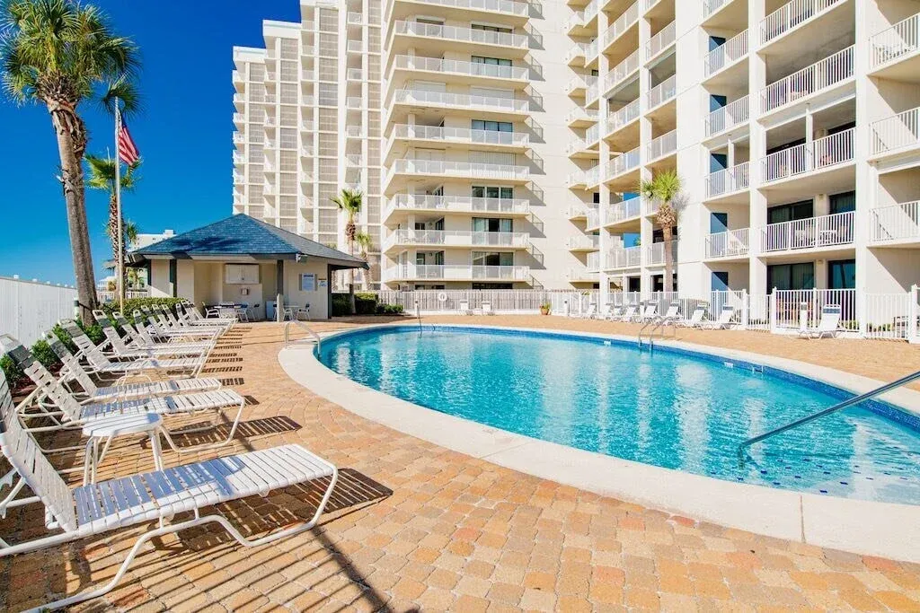 Windward Pointe condos in Orange Beach